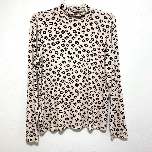 LOFT Tops - Loft Long Sleeve Light Pink & Black Cheetah Turtleneck Top Blouse size Large
